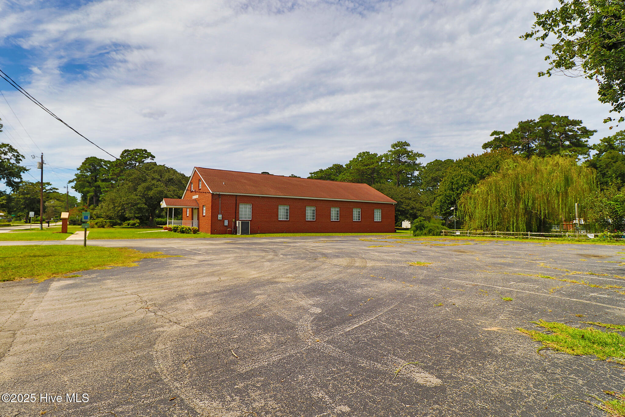 2101 S Lakeview Drive,Newport