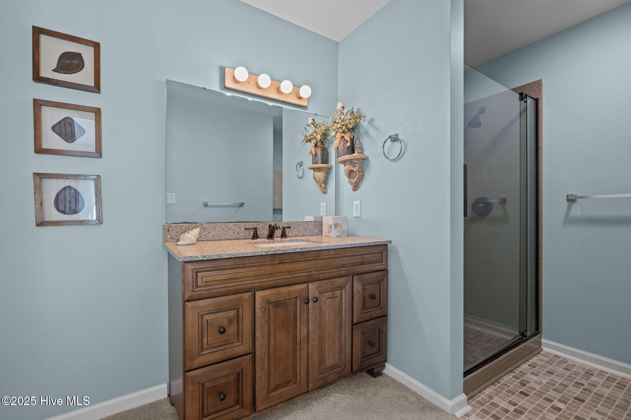 100545212 | Photo 30