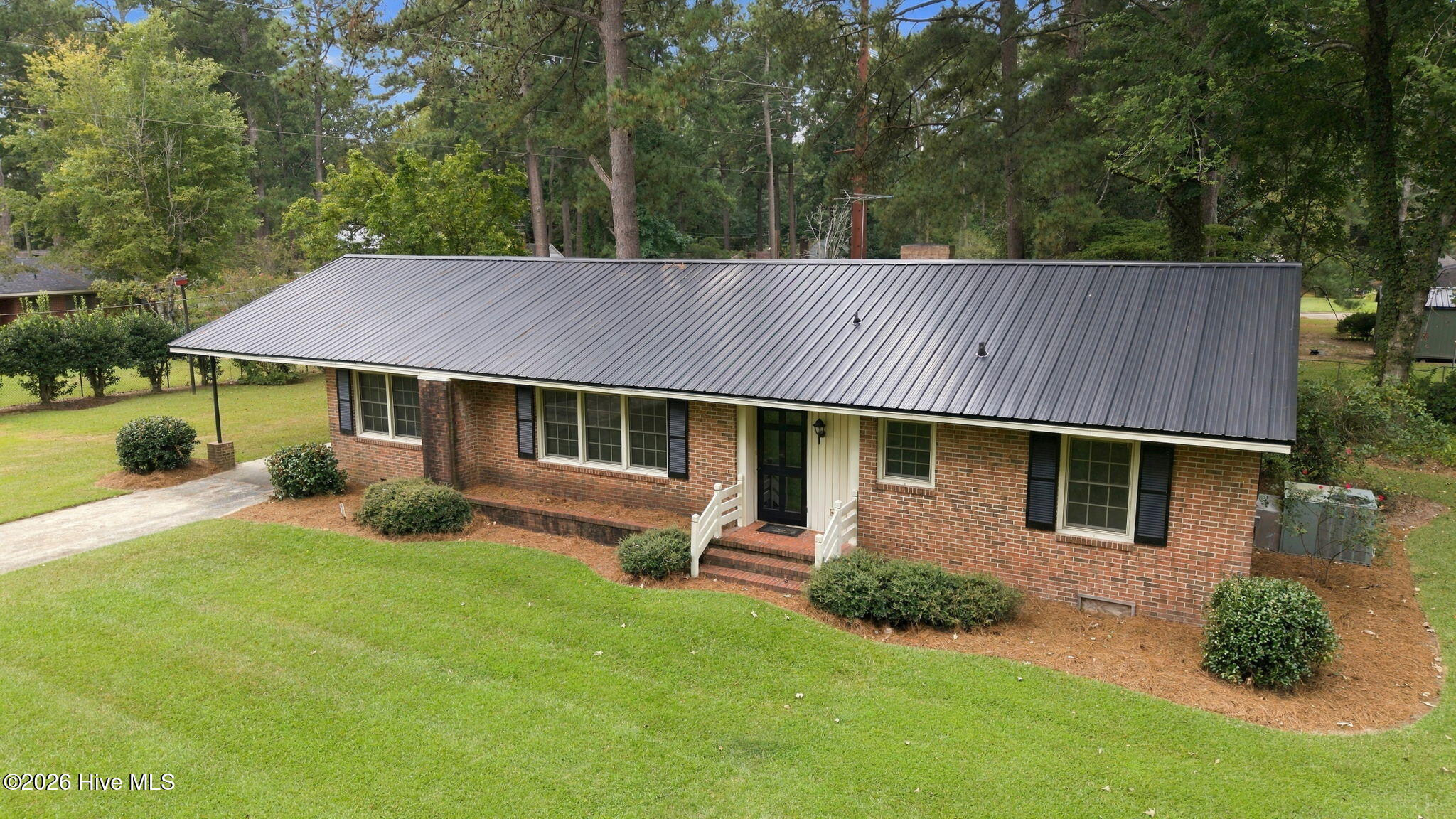 Photo 4 of Single family home for sale at 405 S Broad St, Robersonville, NC 27871 | MLS# 100600512 | Listing updated on 2026-10-01
