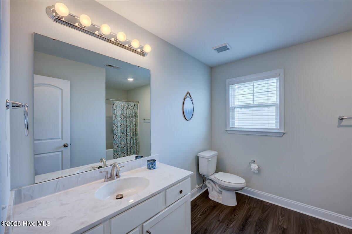 100569767 | Photo 28