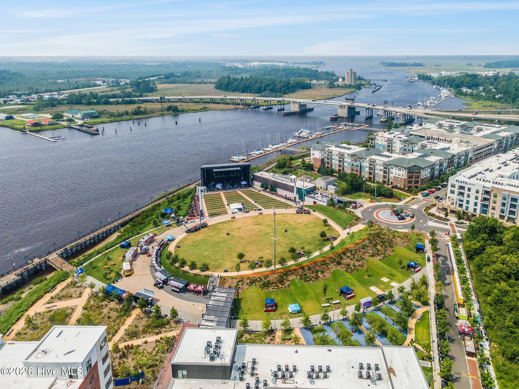 100554931 | Photo 69