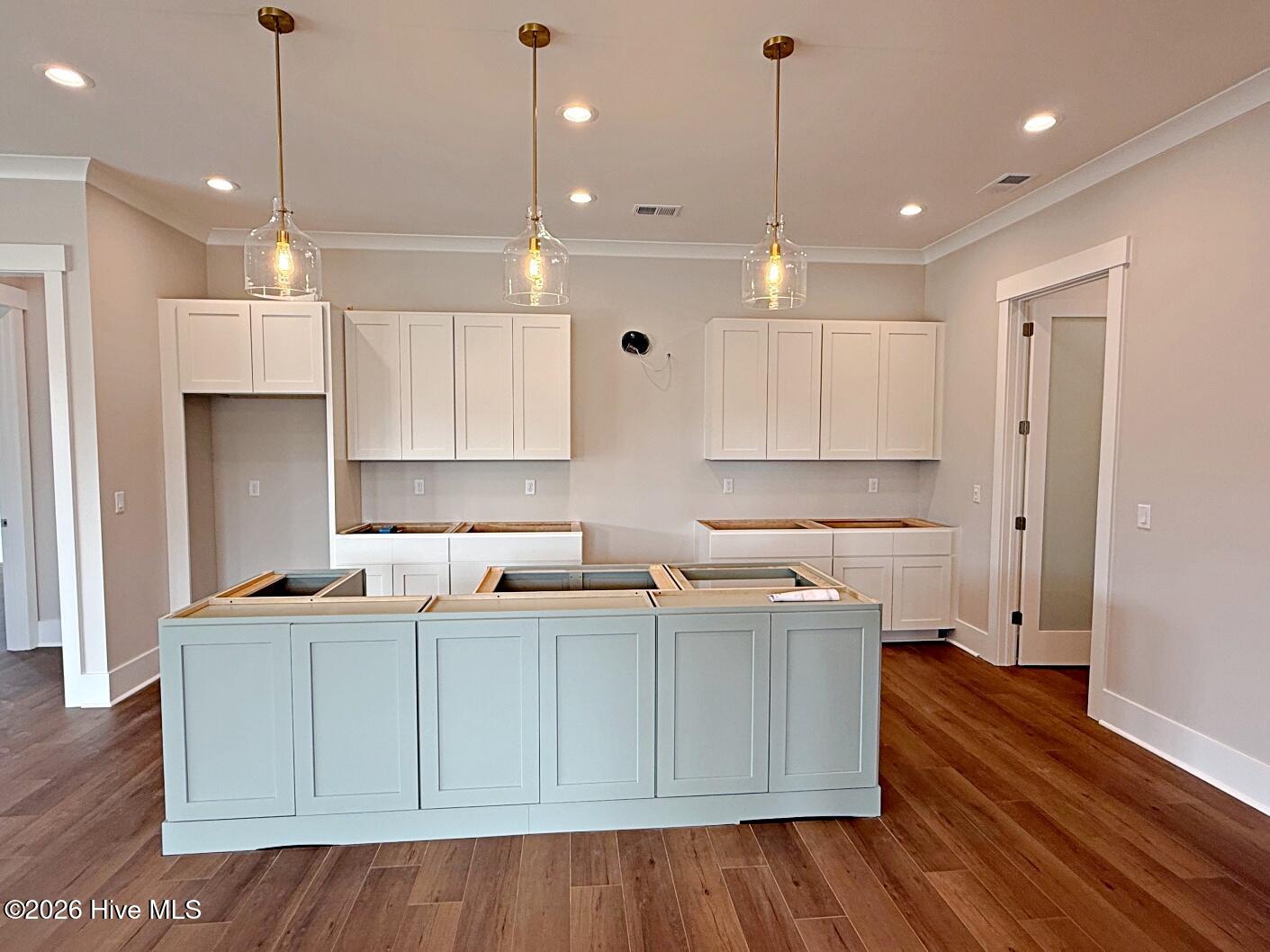 100559103 | Photo 12