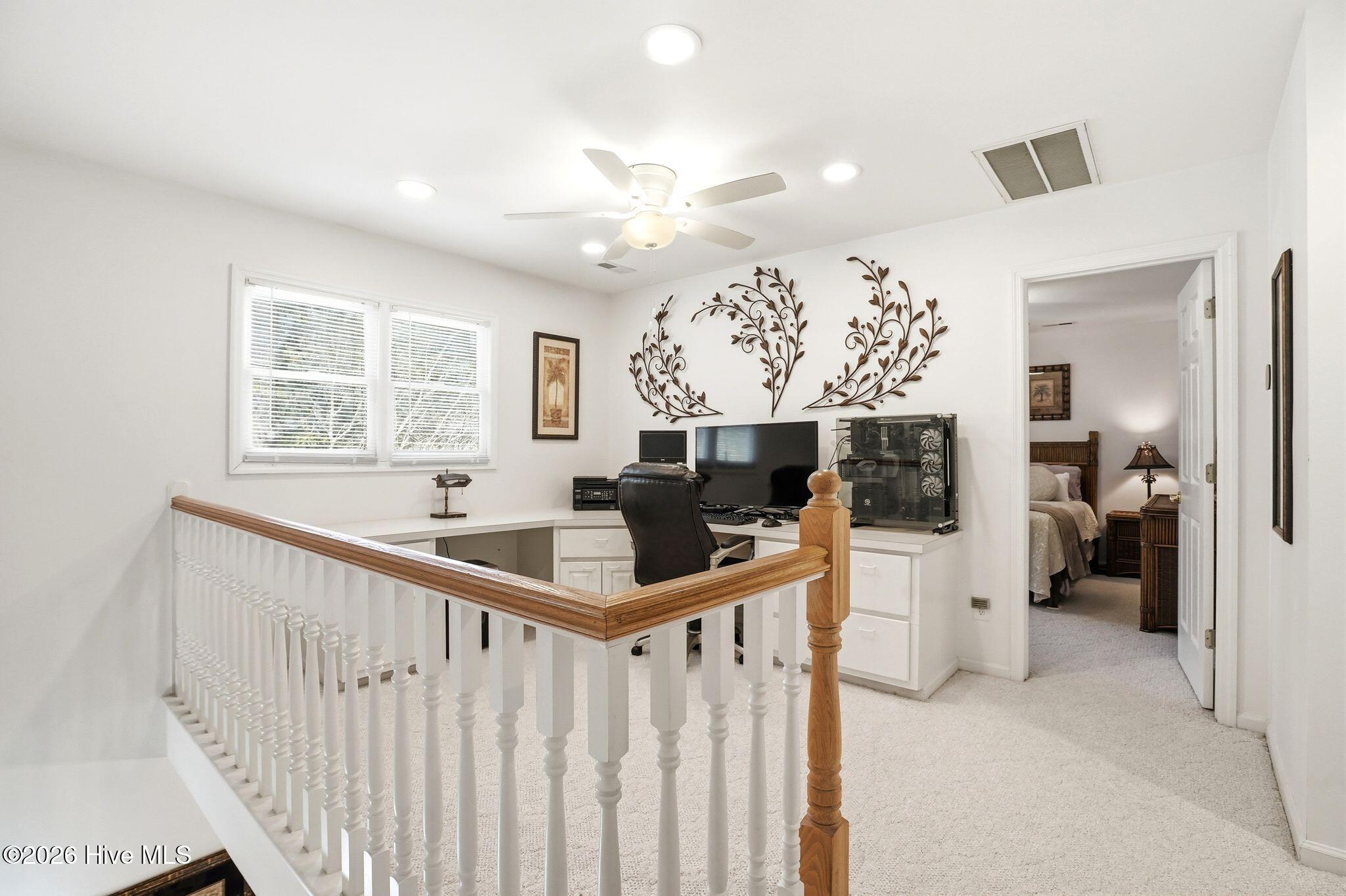 100562412 | Photo 43