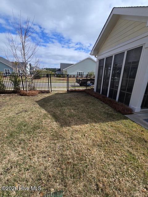 100557364 | Photo 40