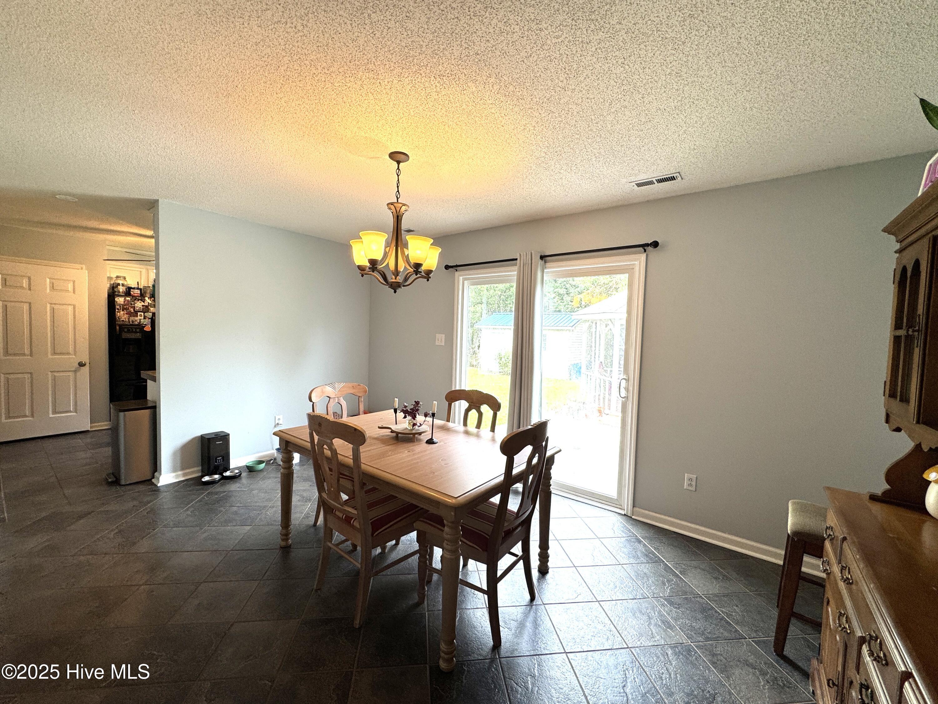 20250807_190253119_iOS