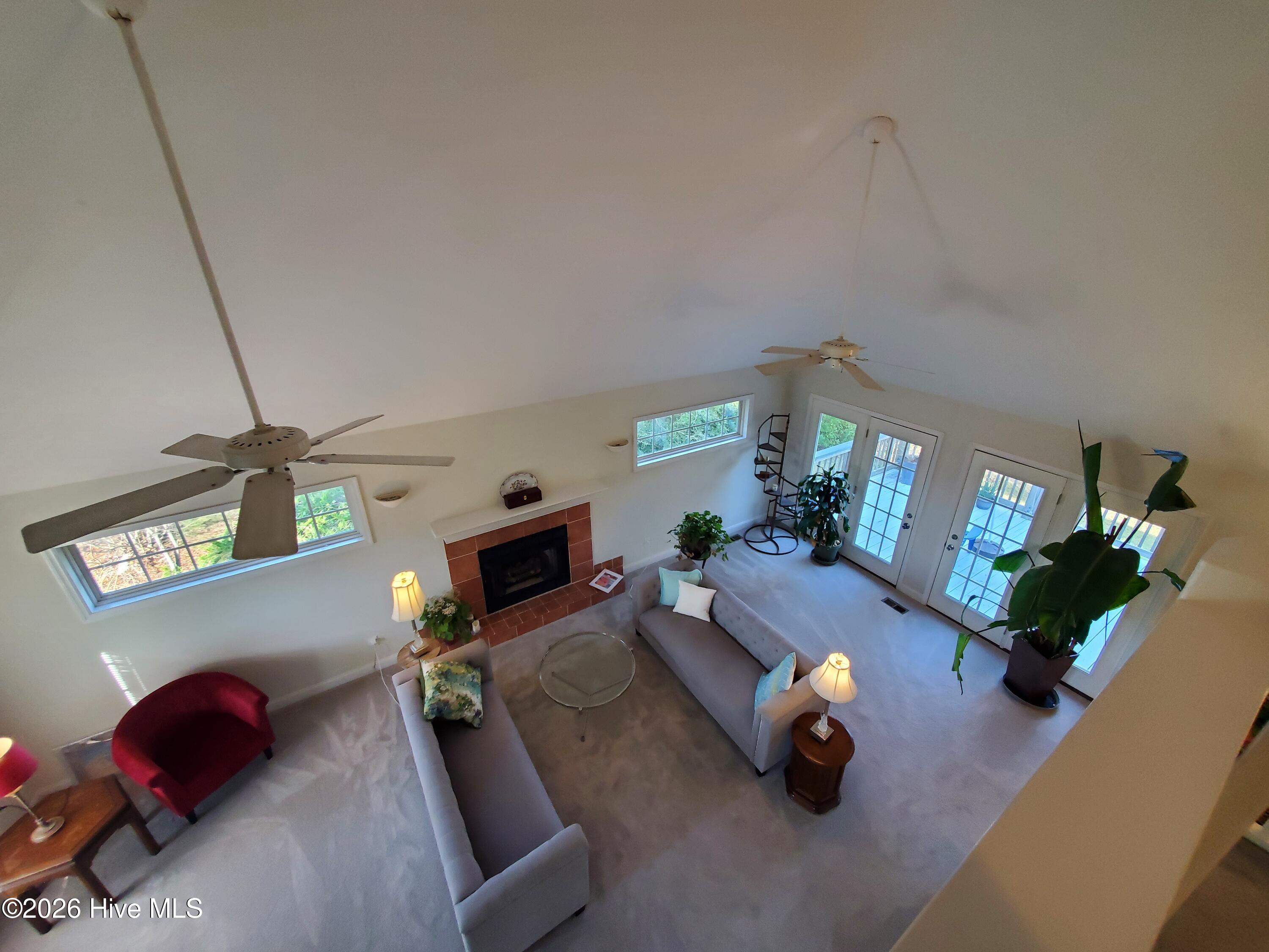 100560491 | Photo 48