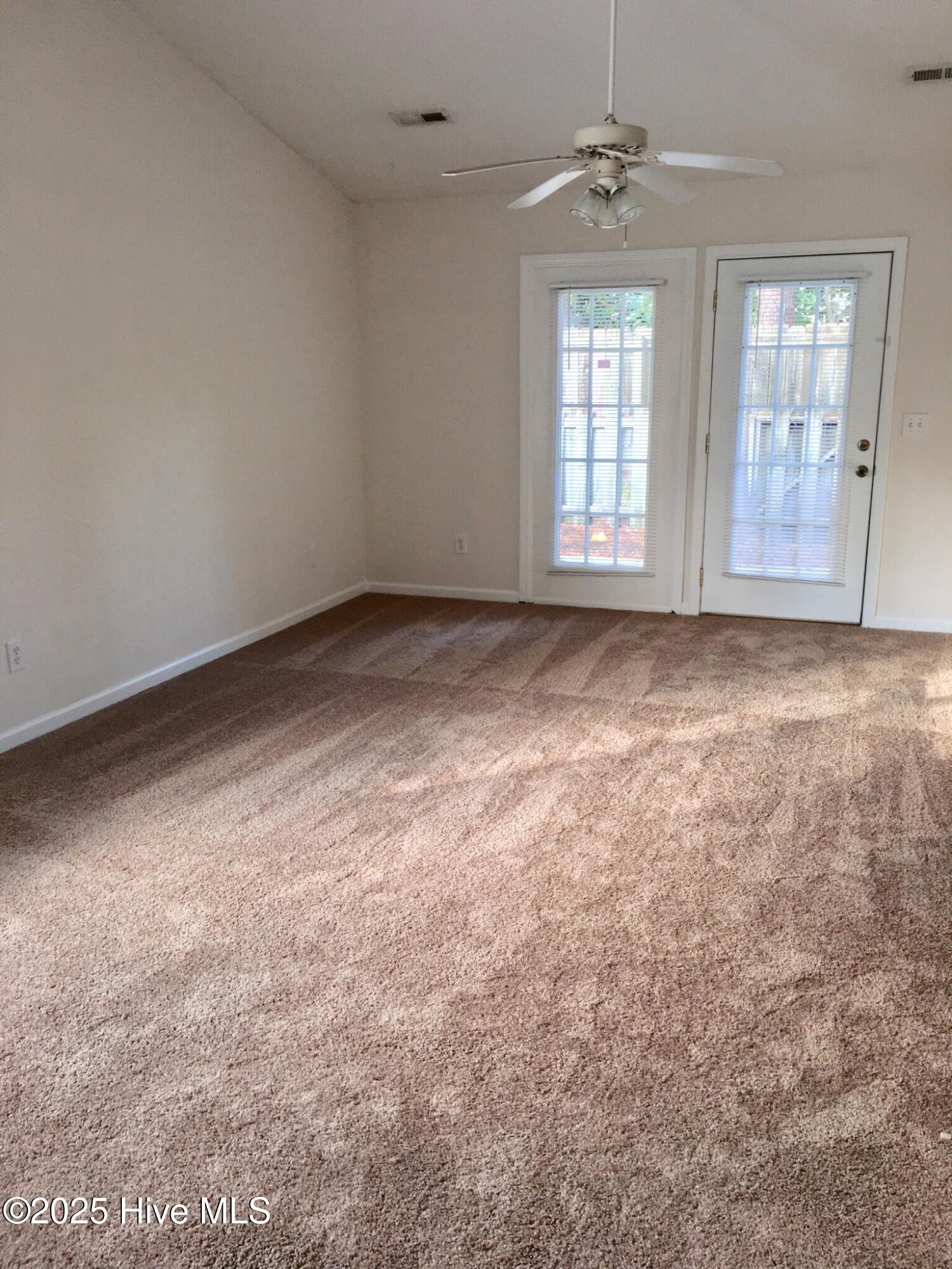 100511812 | Photo 12