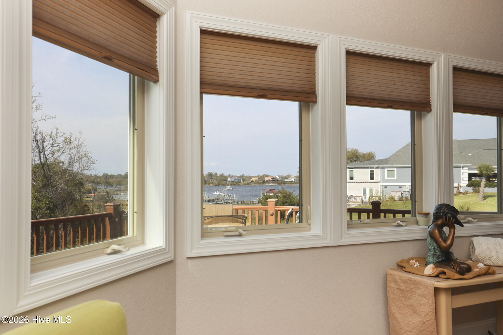 100564942 | Photo 107