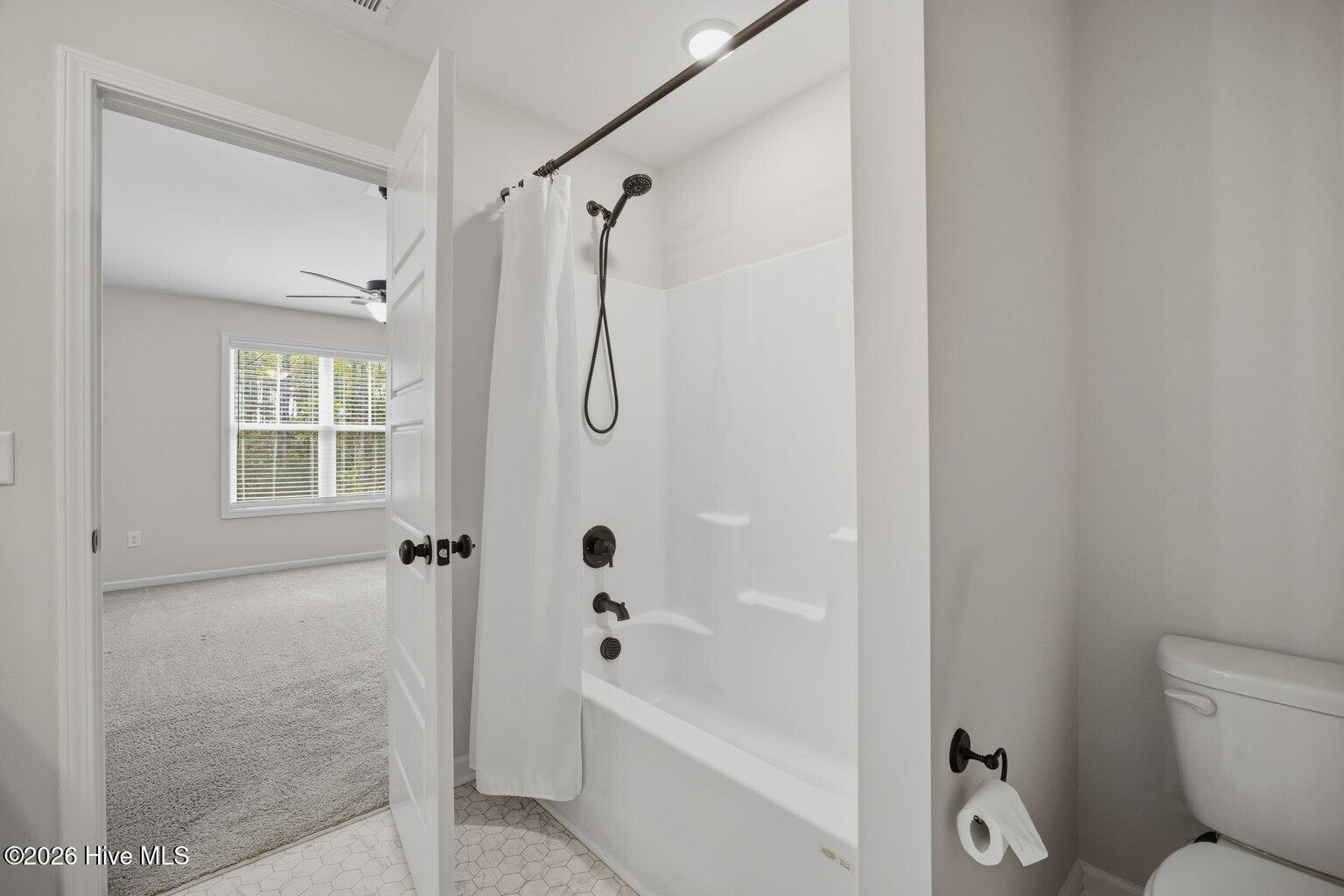 100565820 | Photo 31