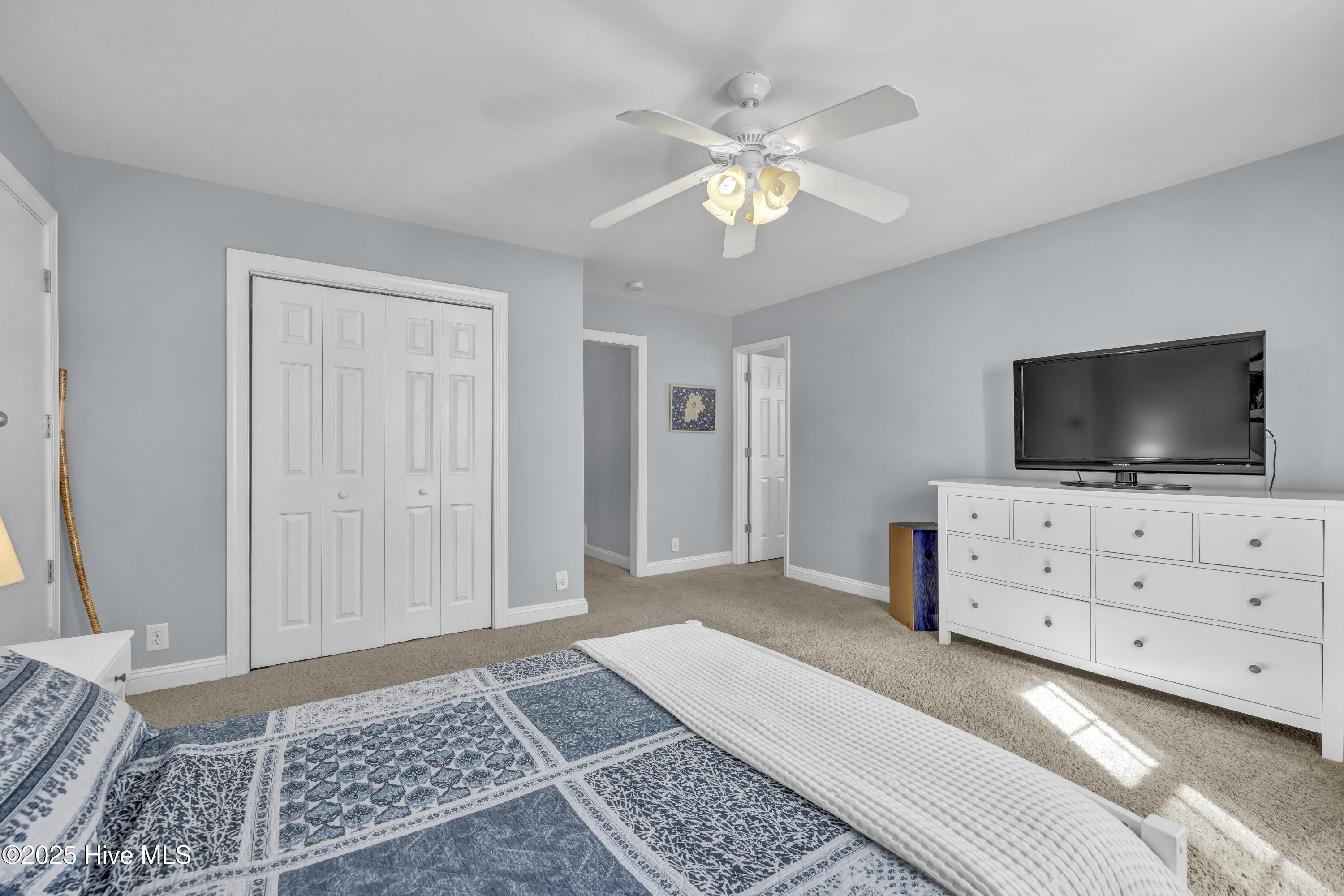 100533968 | Photo 32