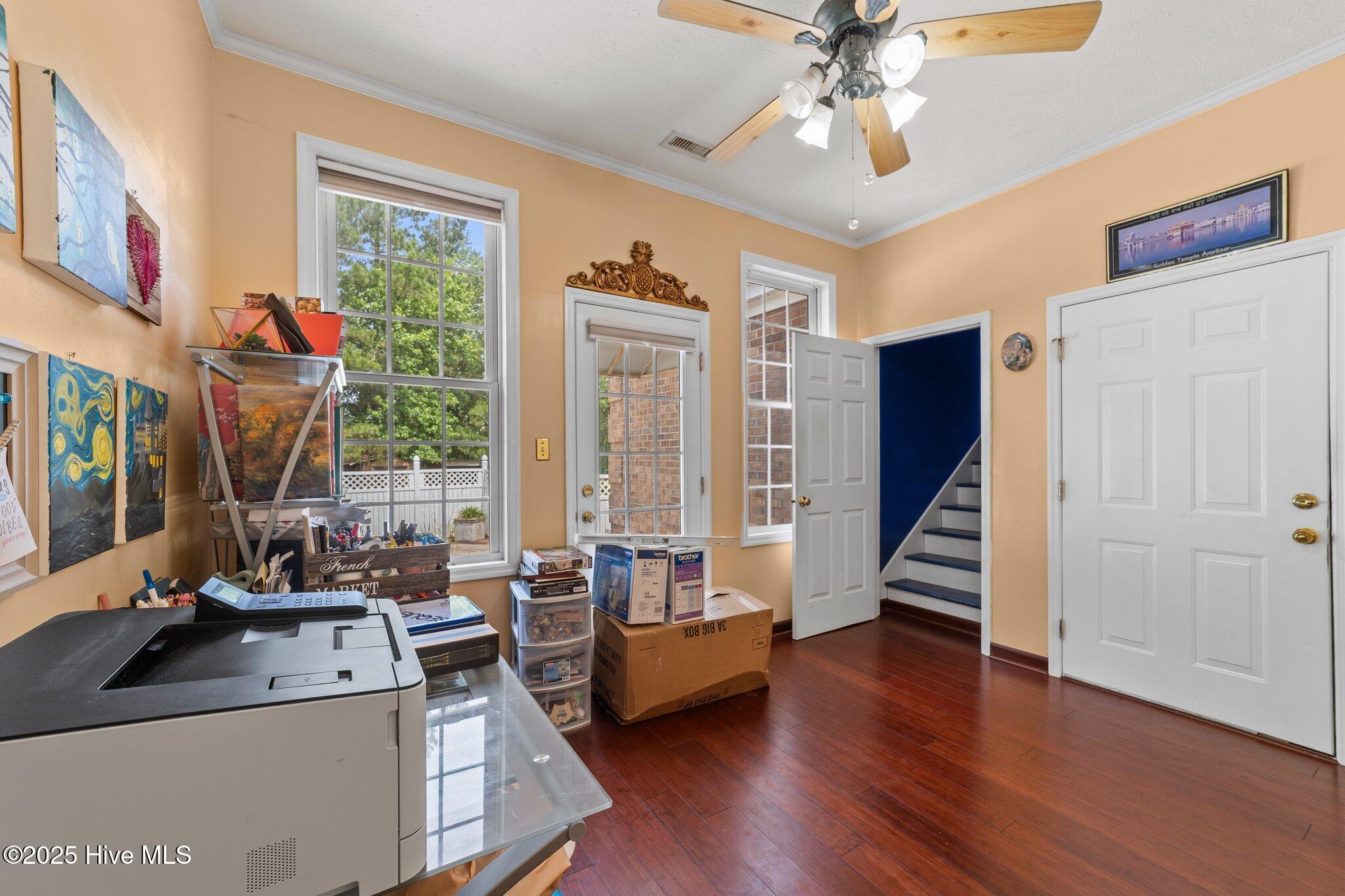 100513864 | Photo 33