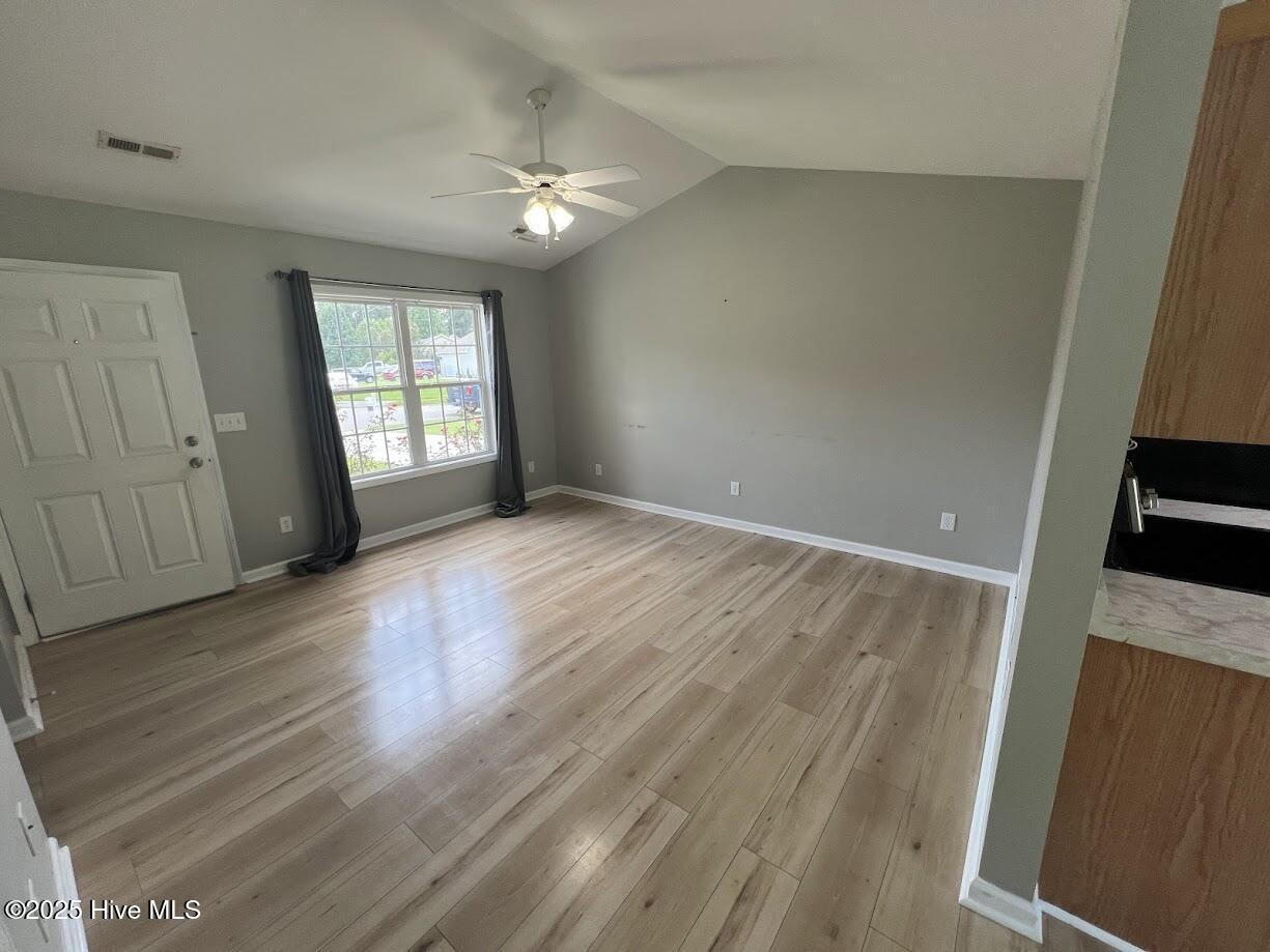 206 Woodbine Terrace, Burgaw, NC 28425 – photo 11: IMG_9994