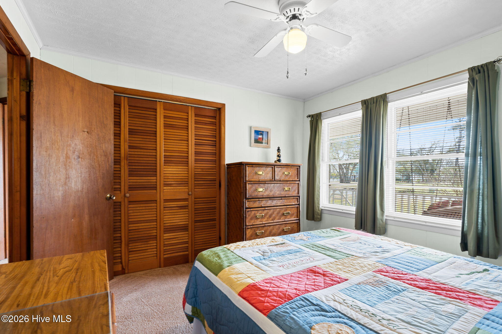 100562927 | Photo 19