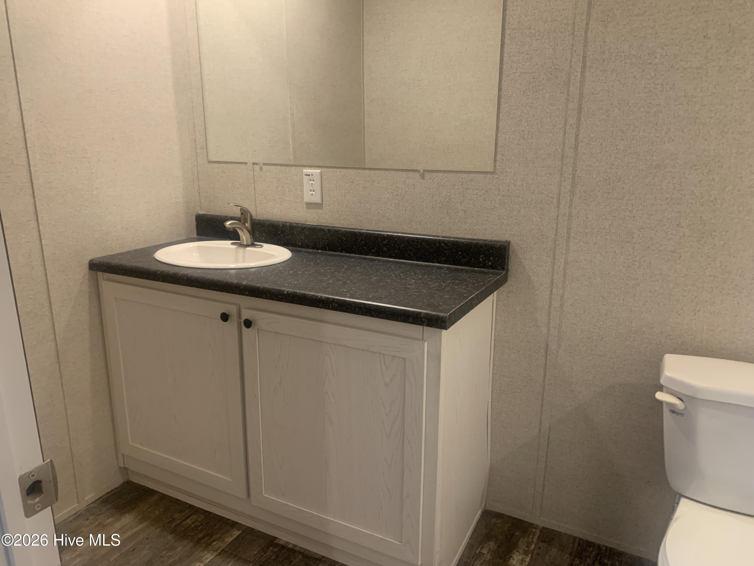 100563137 | Photo 13