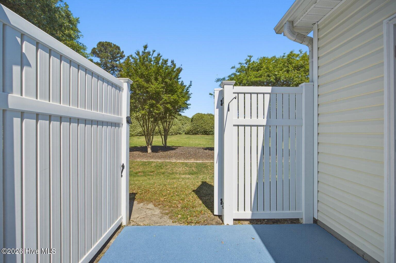 100564958 | Photo 30