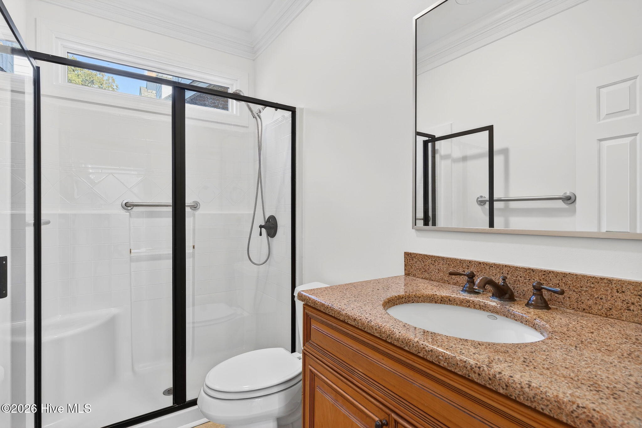 100555125 | Photo 26