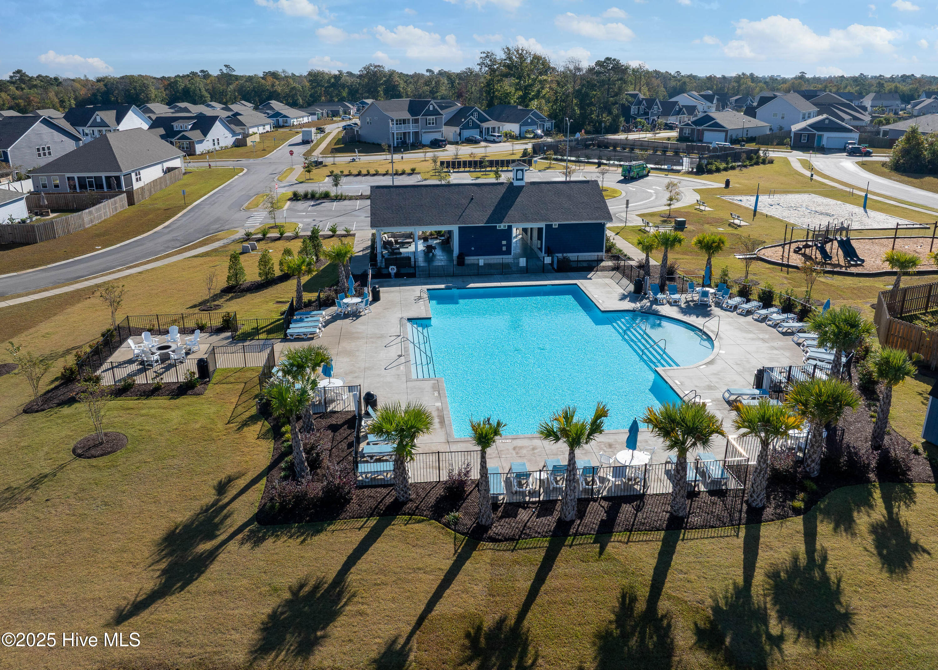 100543379 | Photo 41