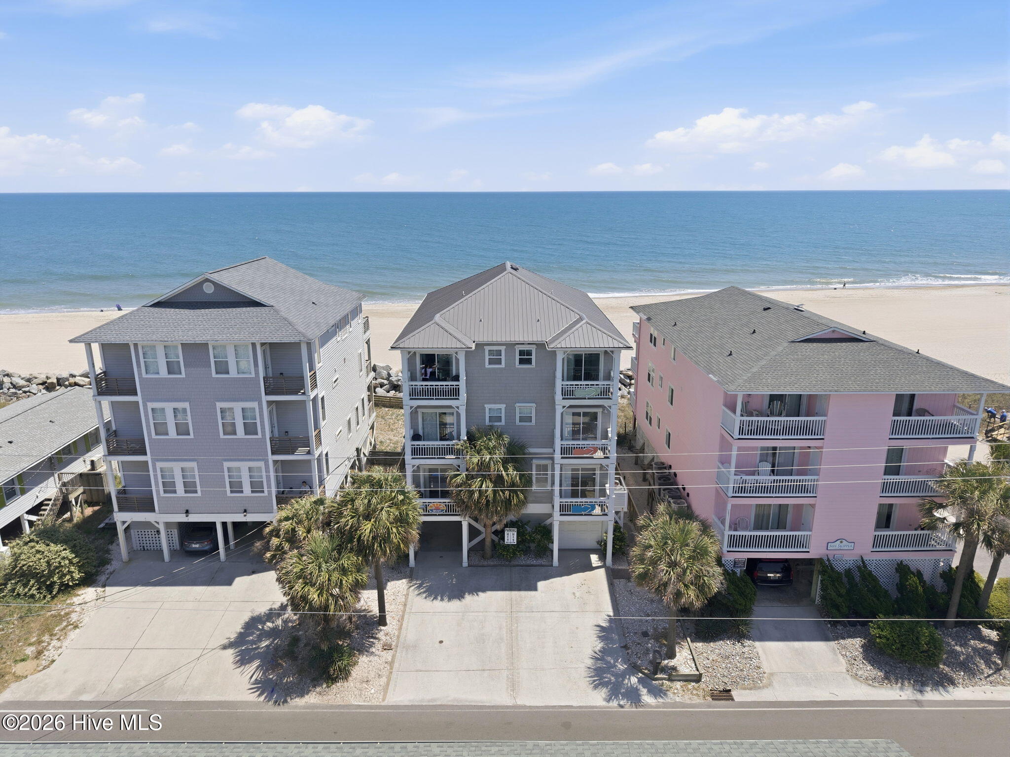 100570337 | Photo 37