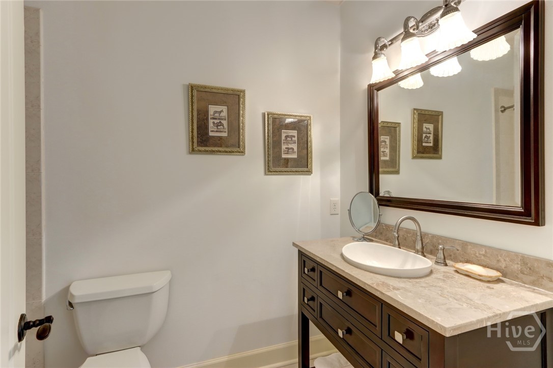 2nd Floor Full  Bath