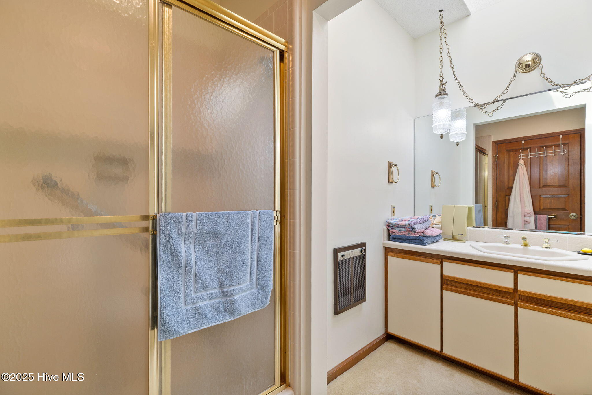 100531930 | Photo 50