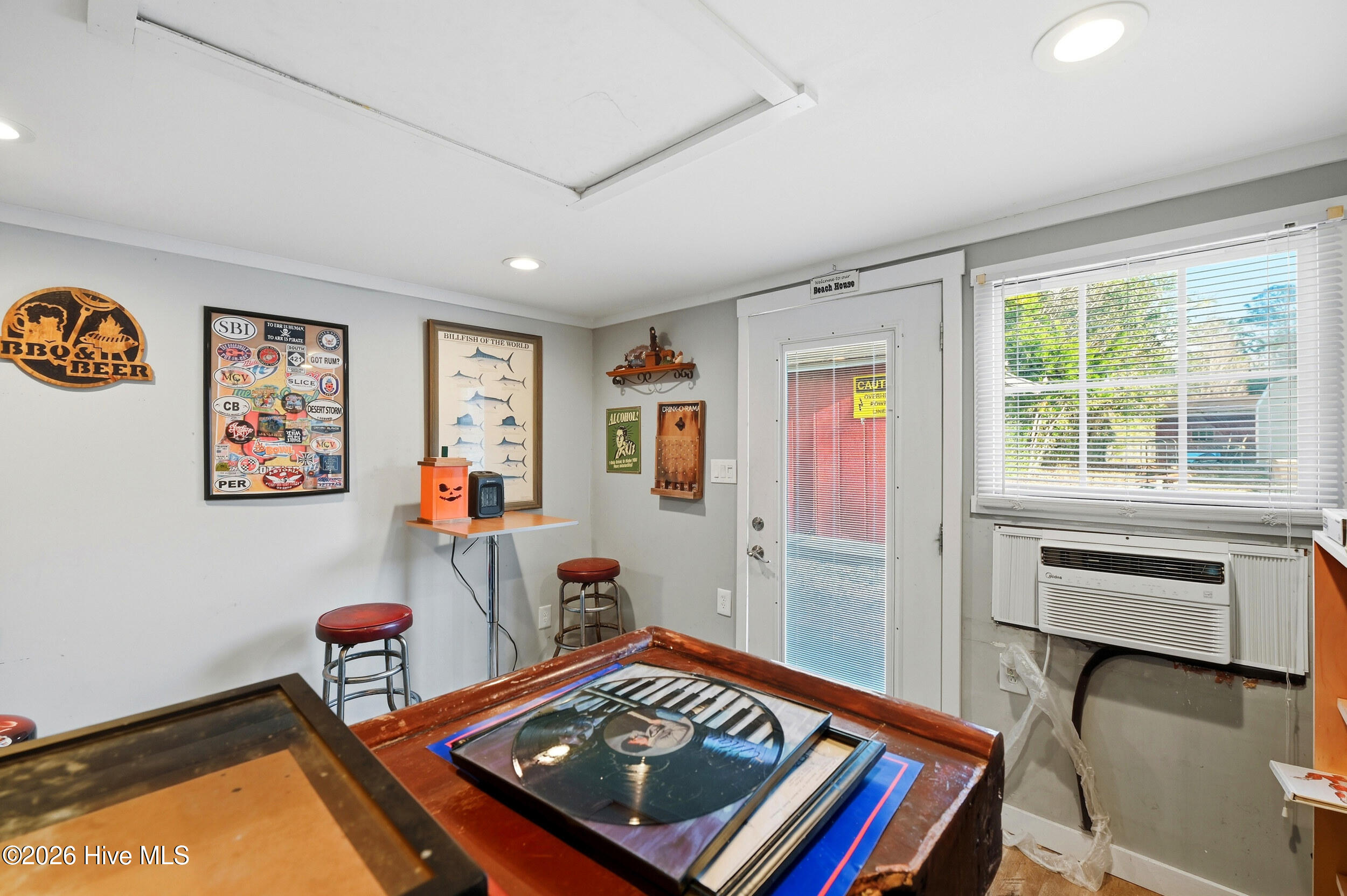 100551397 | Photo 28