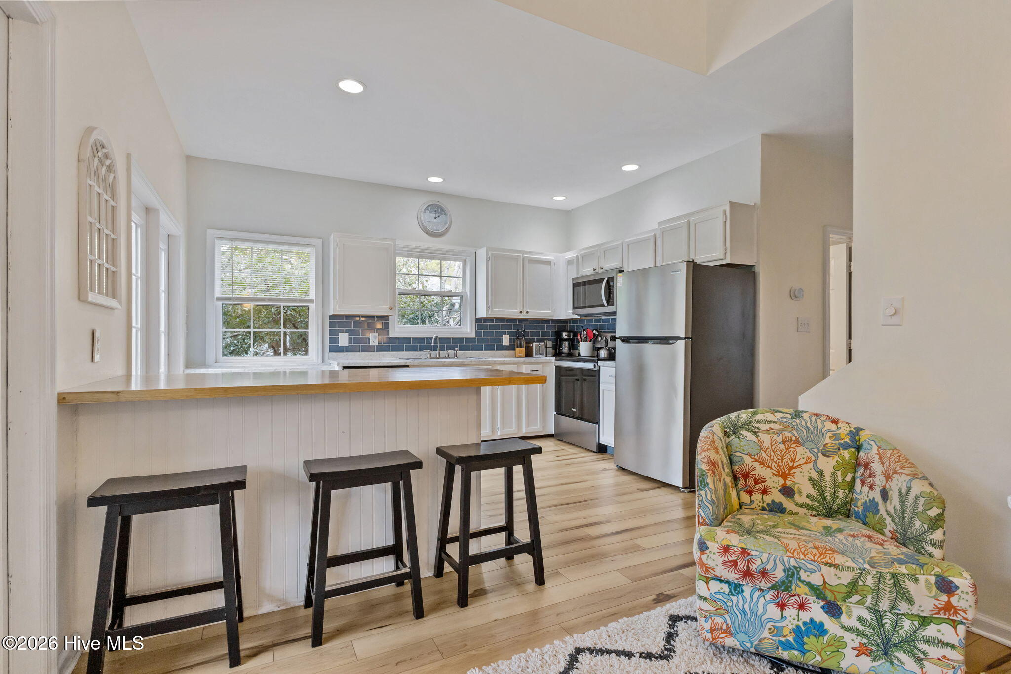 100557971 | Photo 17