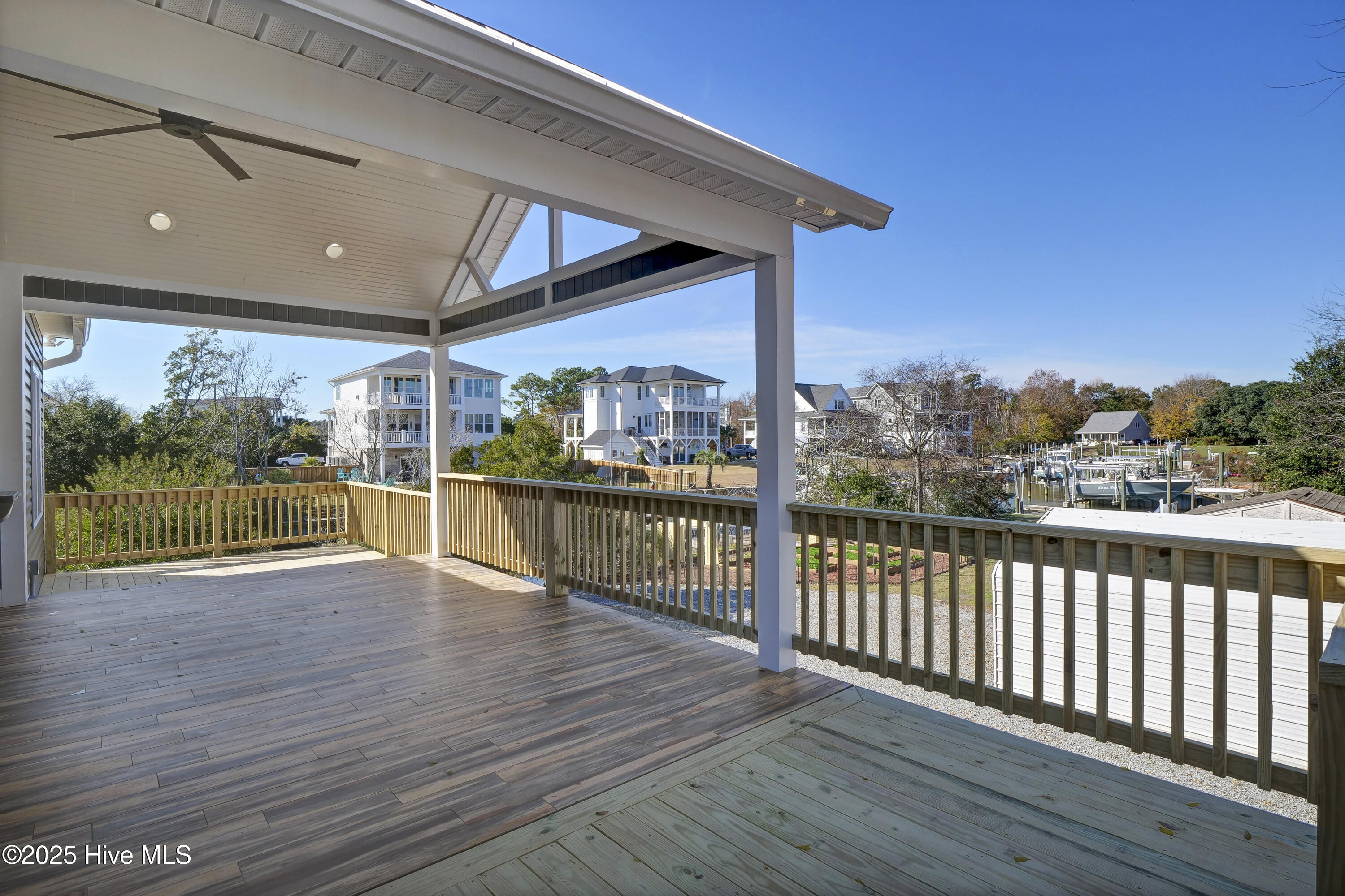 100543040 | Photo 56