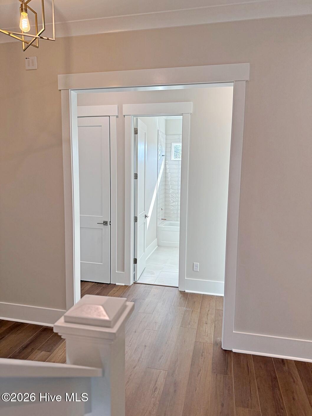 100547015 | Photo 14