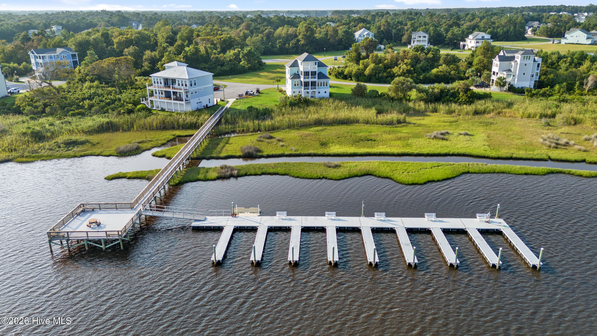 100570688 | Photo 89