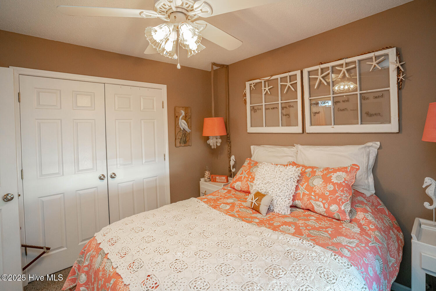 100542303 | Photo 26