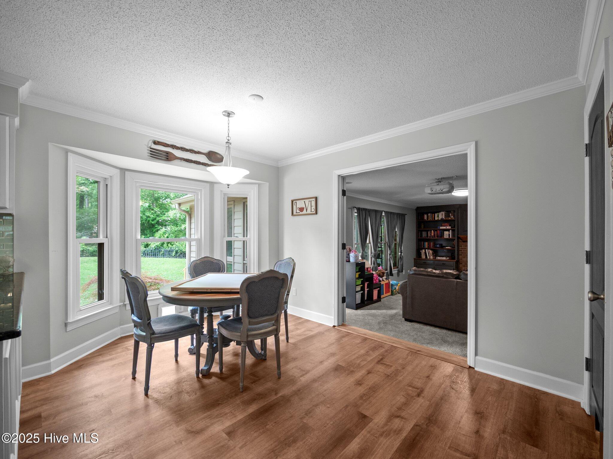 100569850 | Photo 30