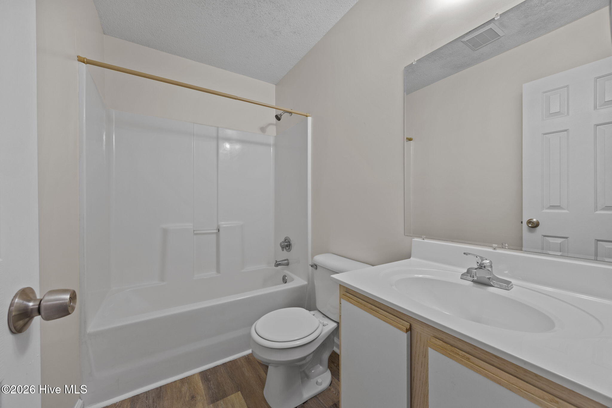 100551295 | Photo 13