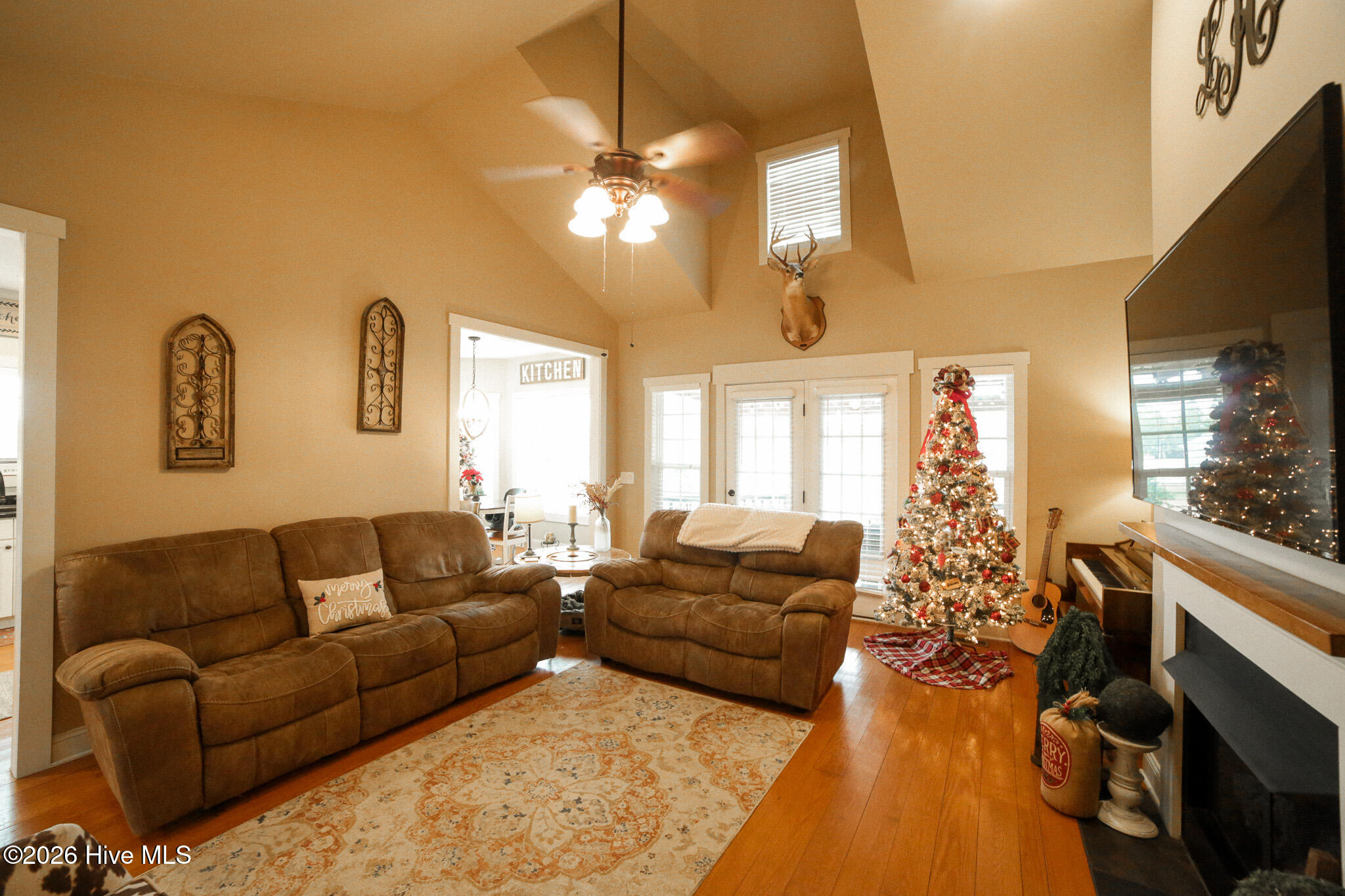 100550519 | Photo 17