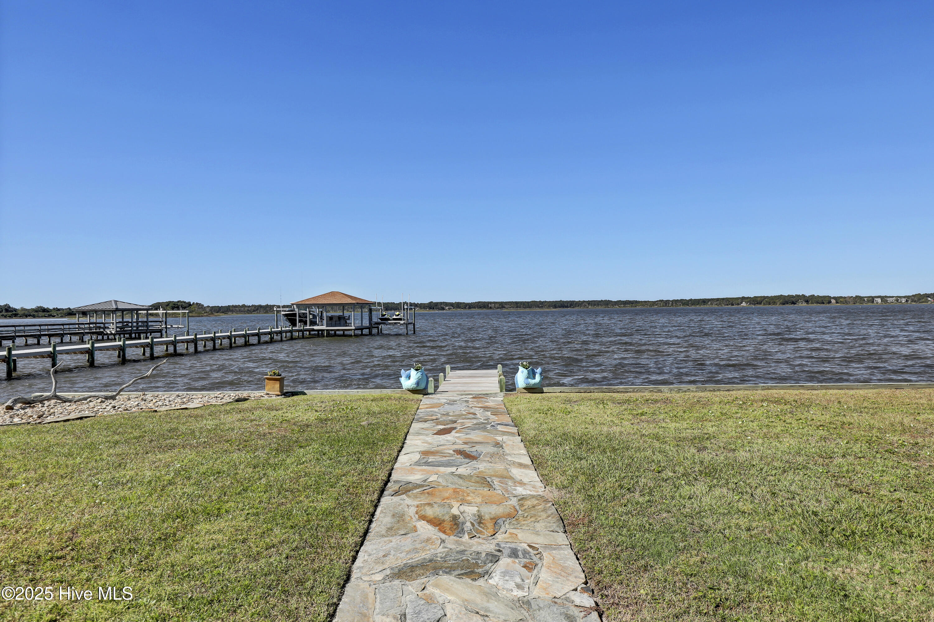 100537166 | Photo 57