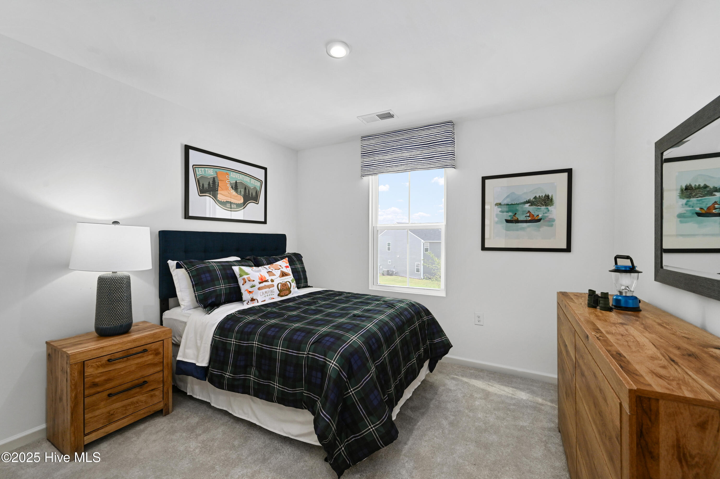 100566857 | Photo 16