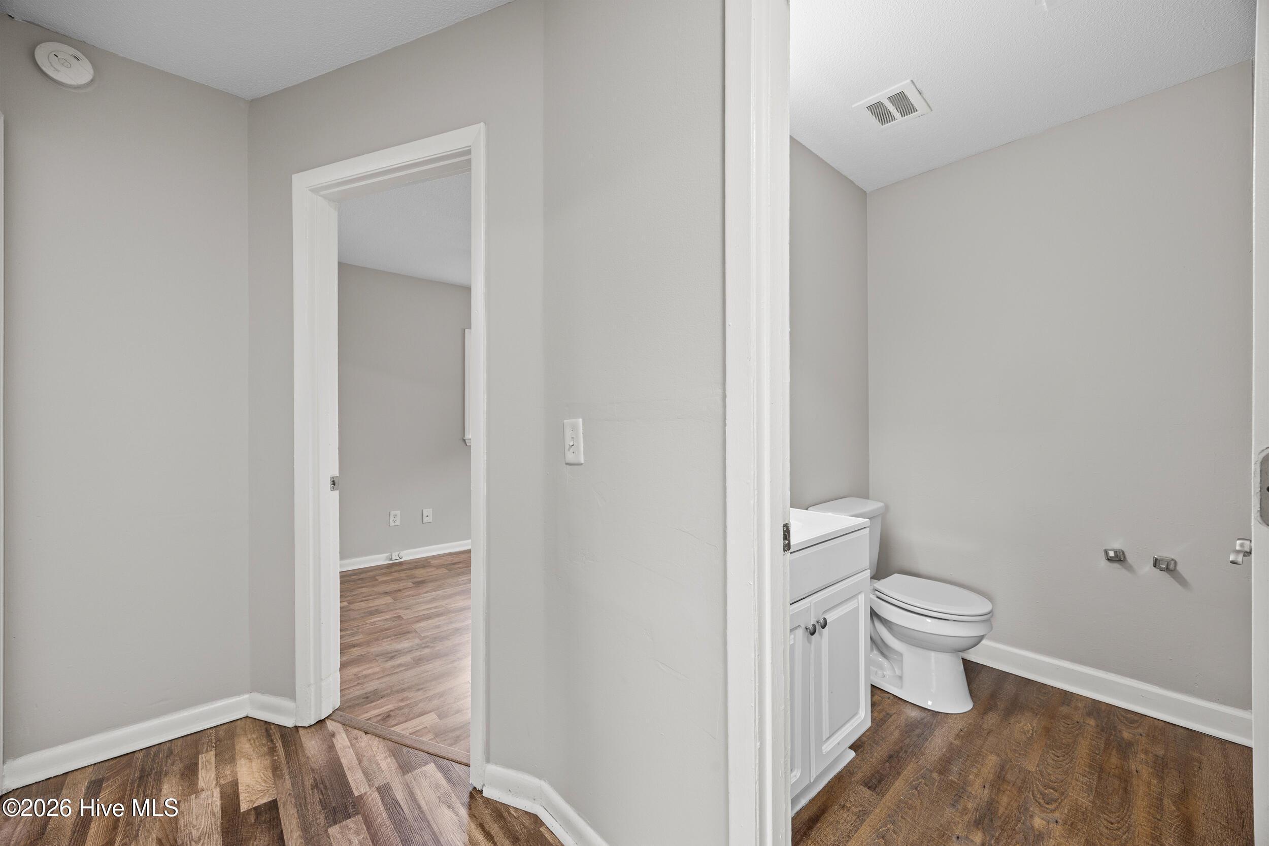 100540773 | Photo 21