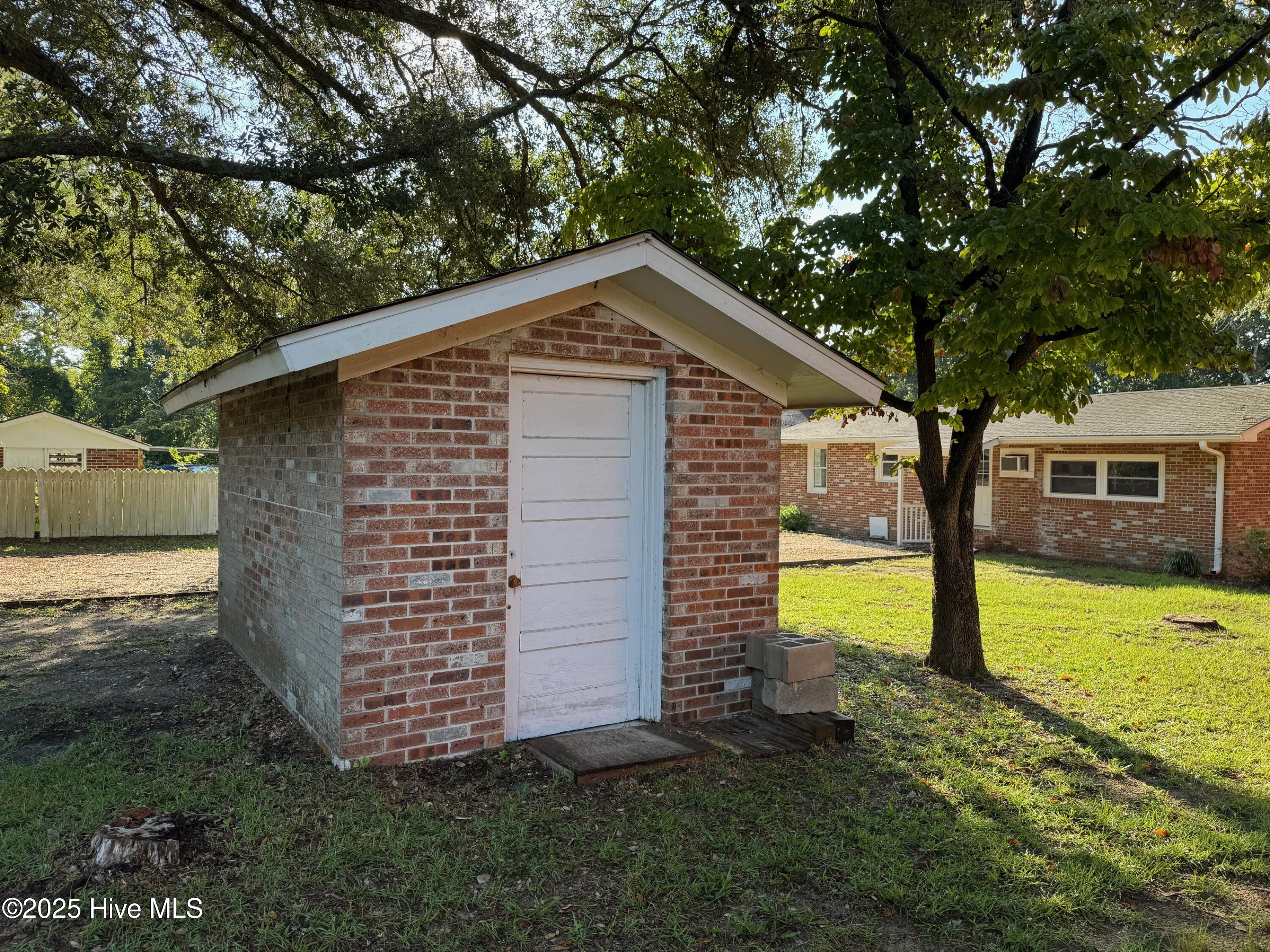 100527099 | Photo 21