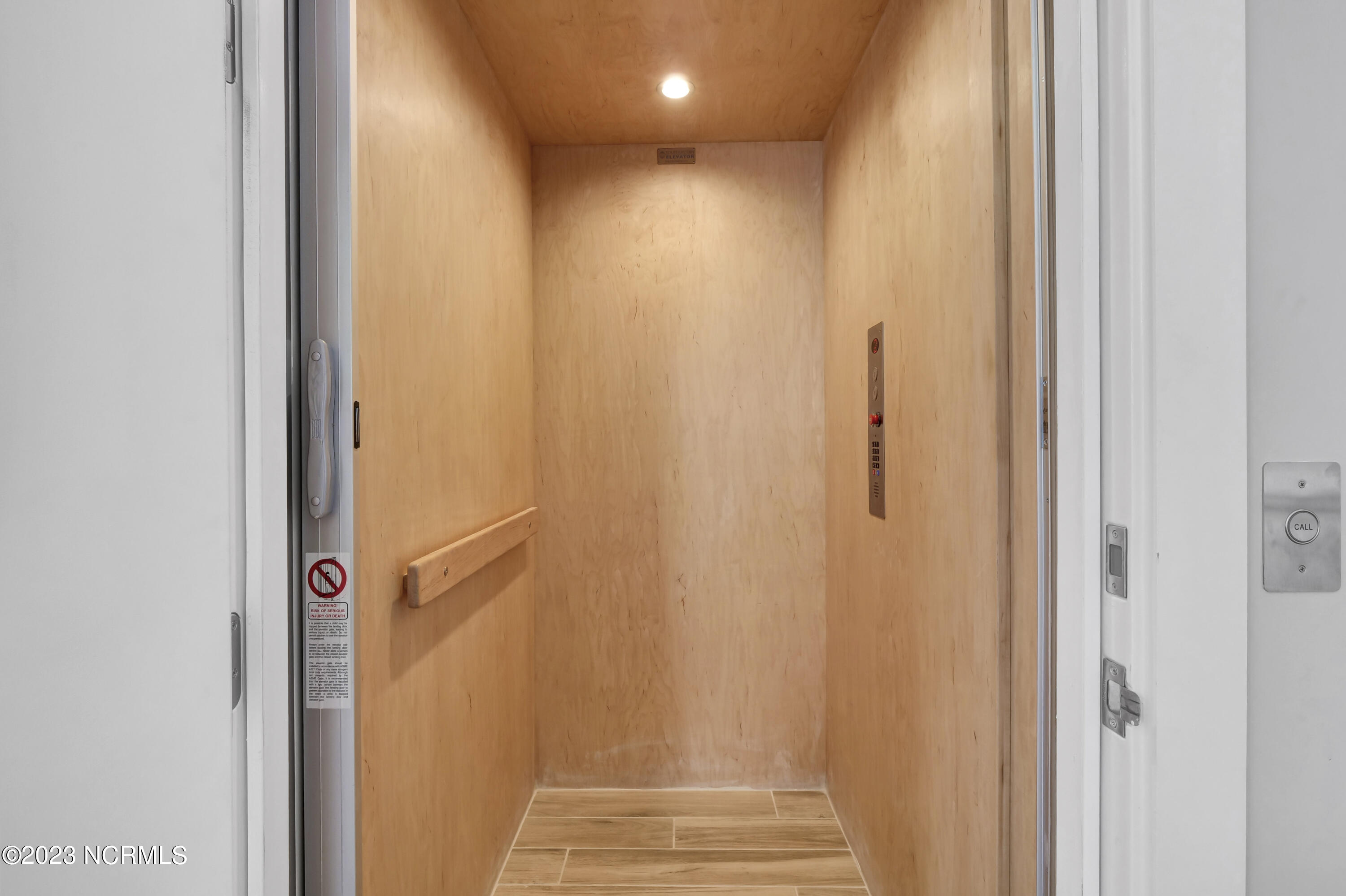 100550816 | Photo 38