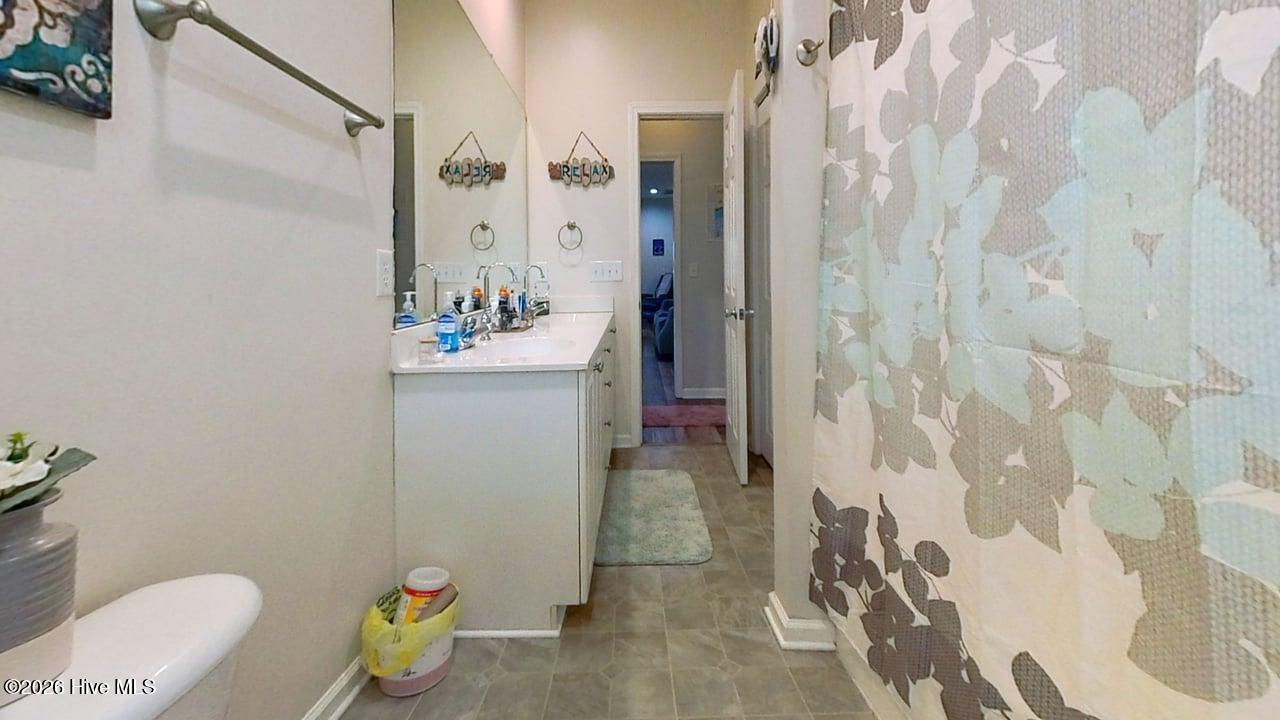 100559167 | Photo 17