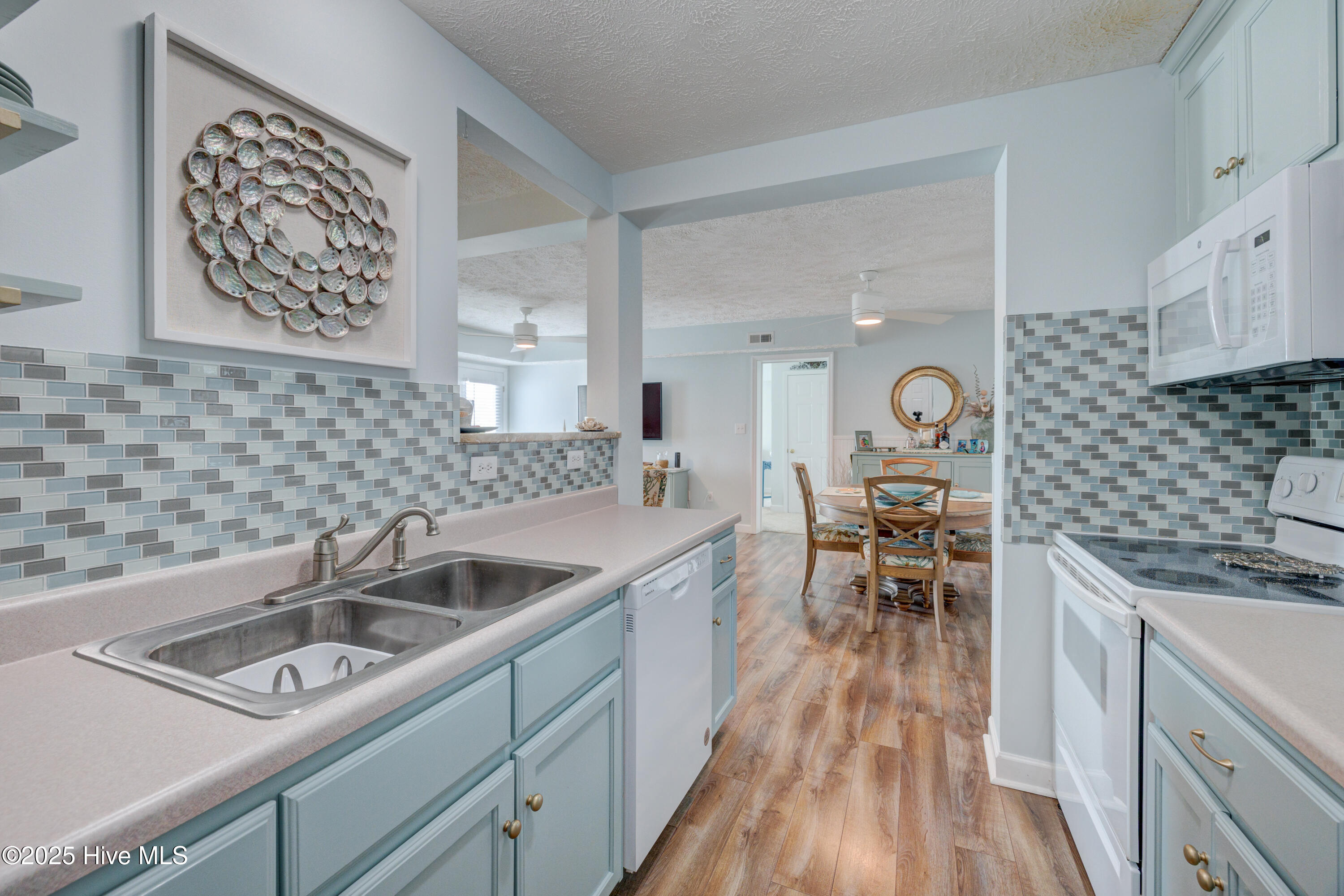 100498855 | Photo 10