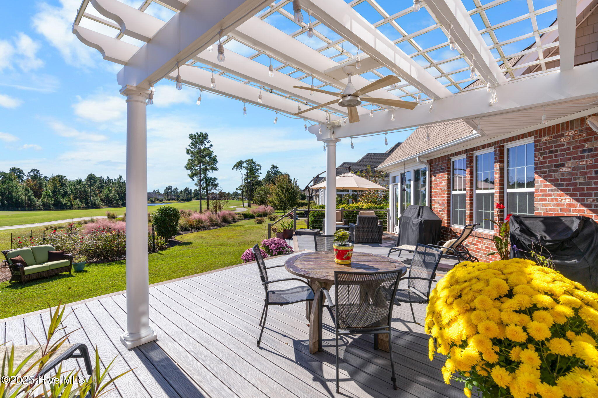 100544684 | Photo 63