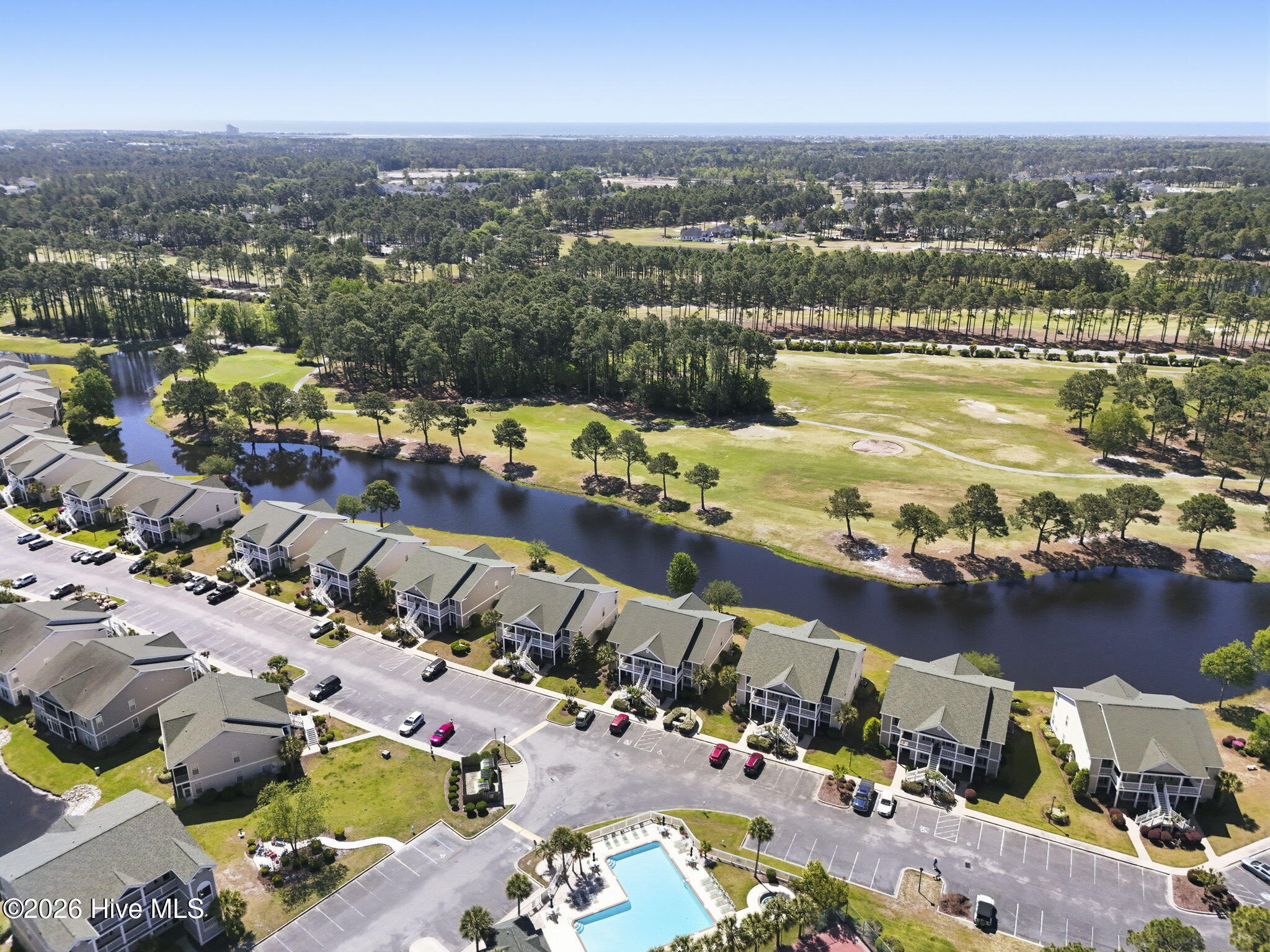 100569052 | Photo 36