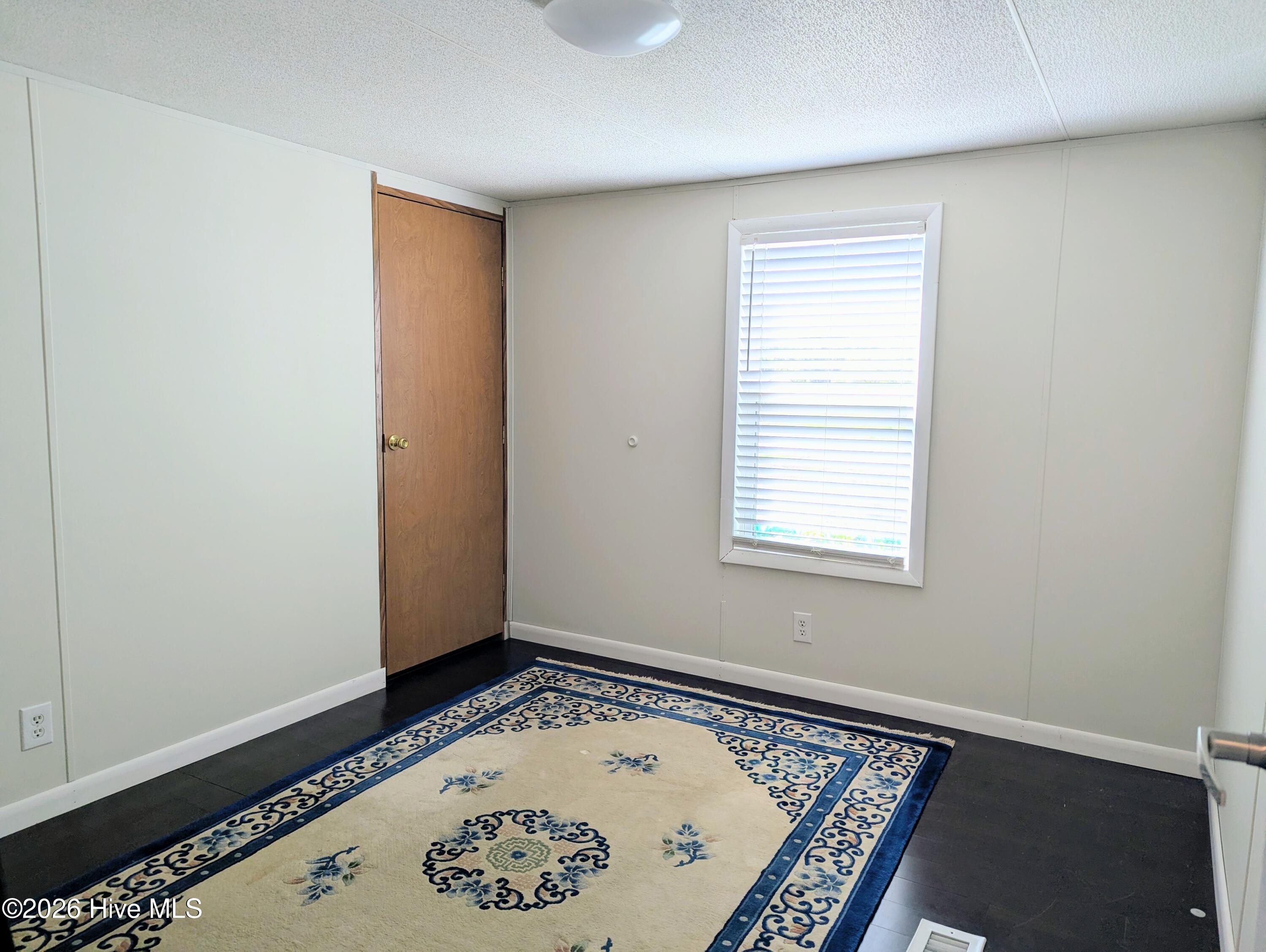 100556092 | Photo 16