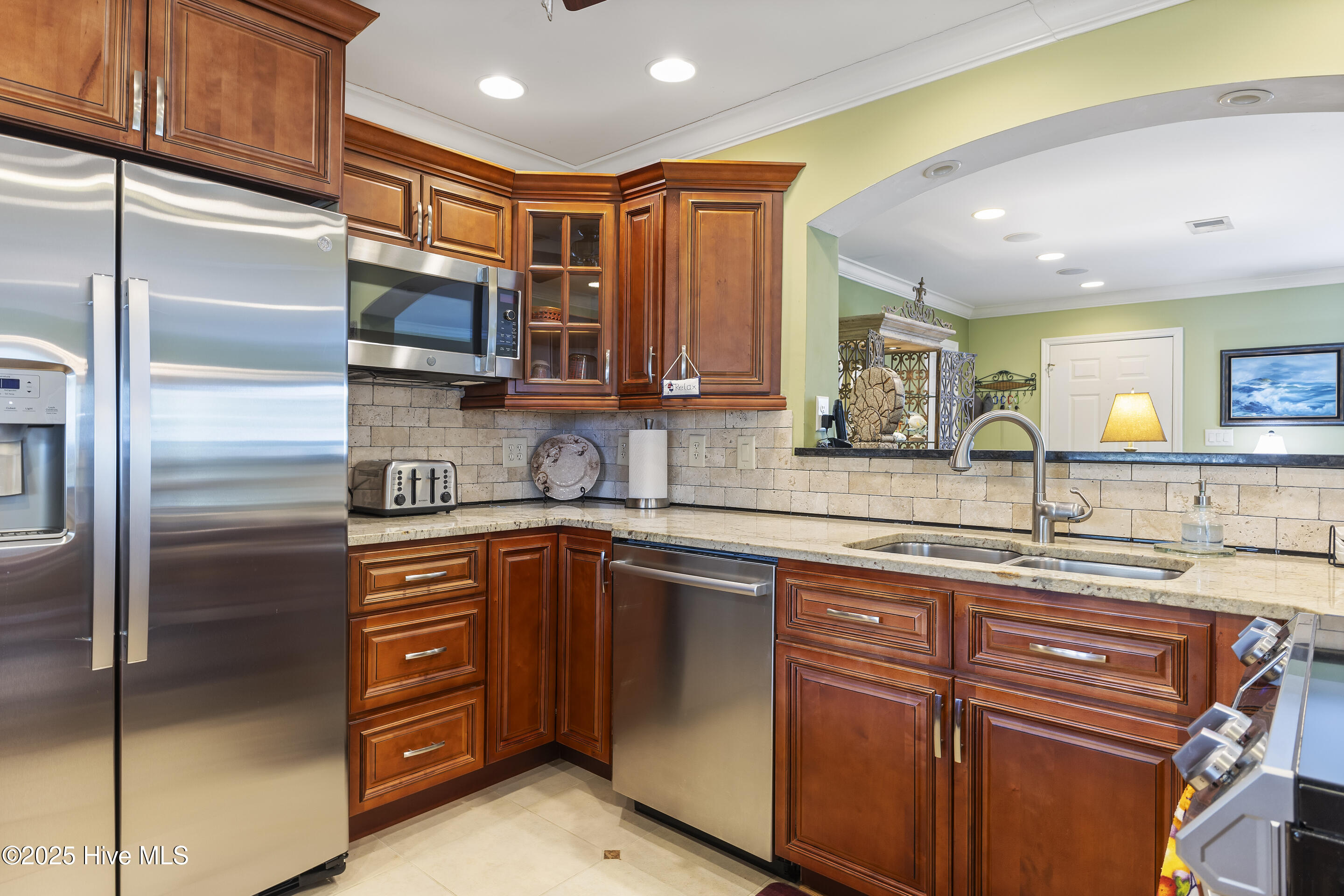 100504444 | Photo 10