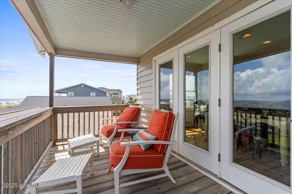 100520015 | Photo 11