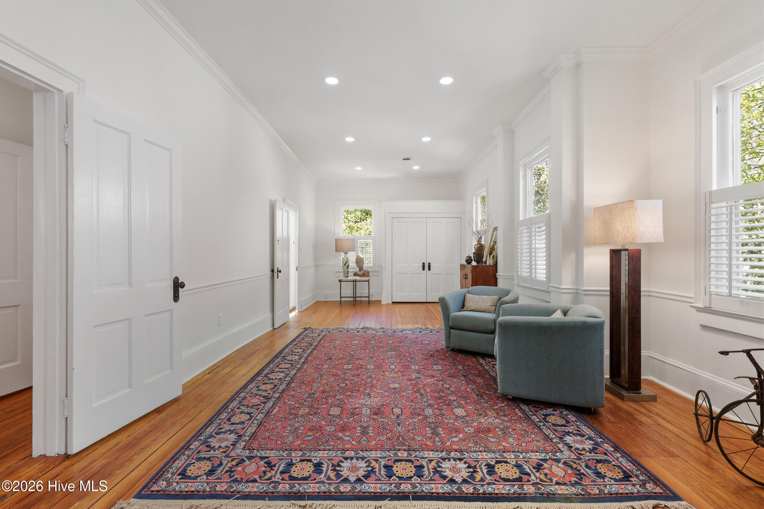 100561300 | Photo 33