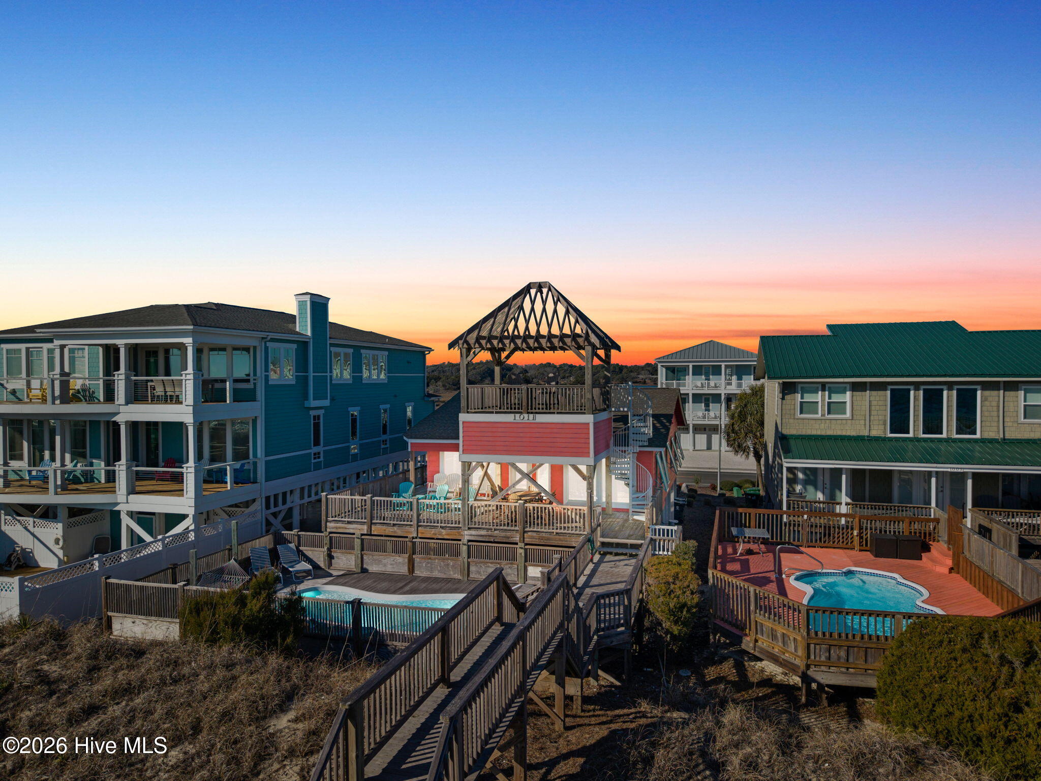 100552493 | Photo 52