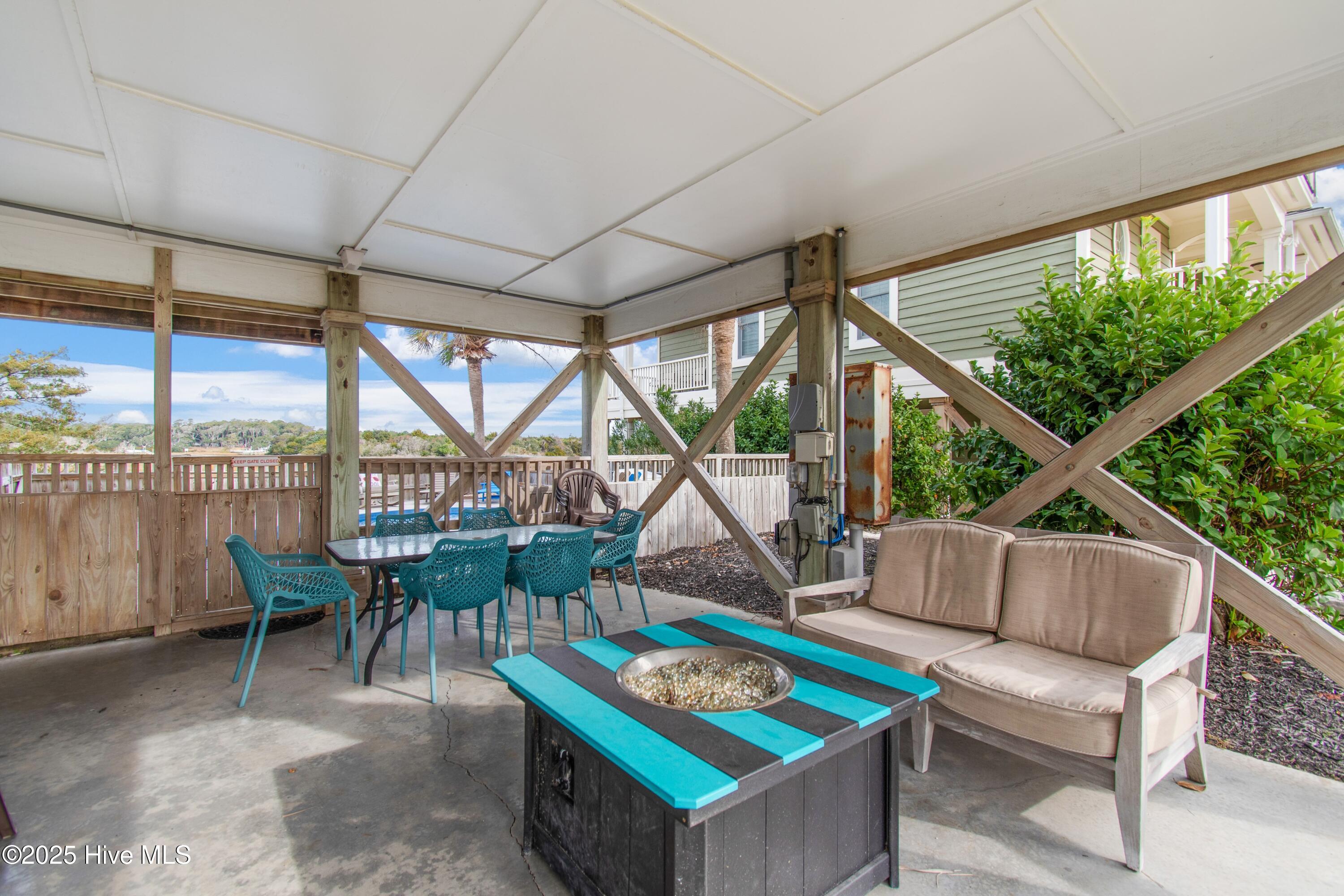 100541969 | Photo 23