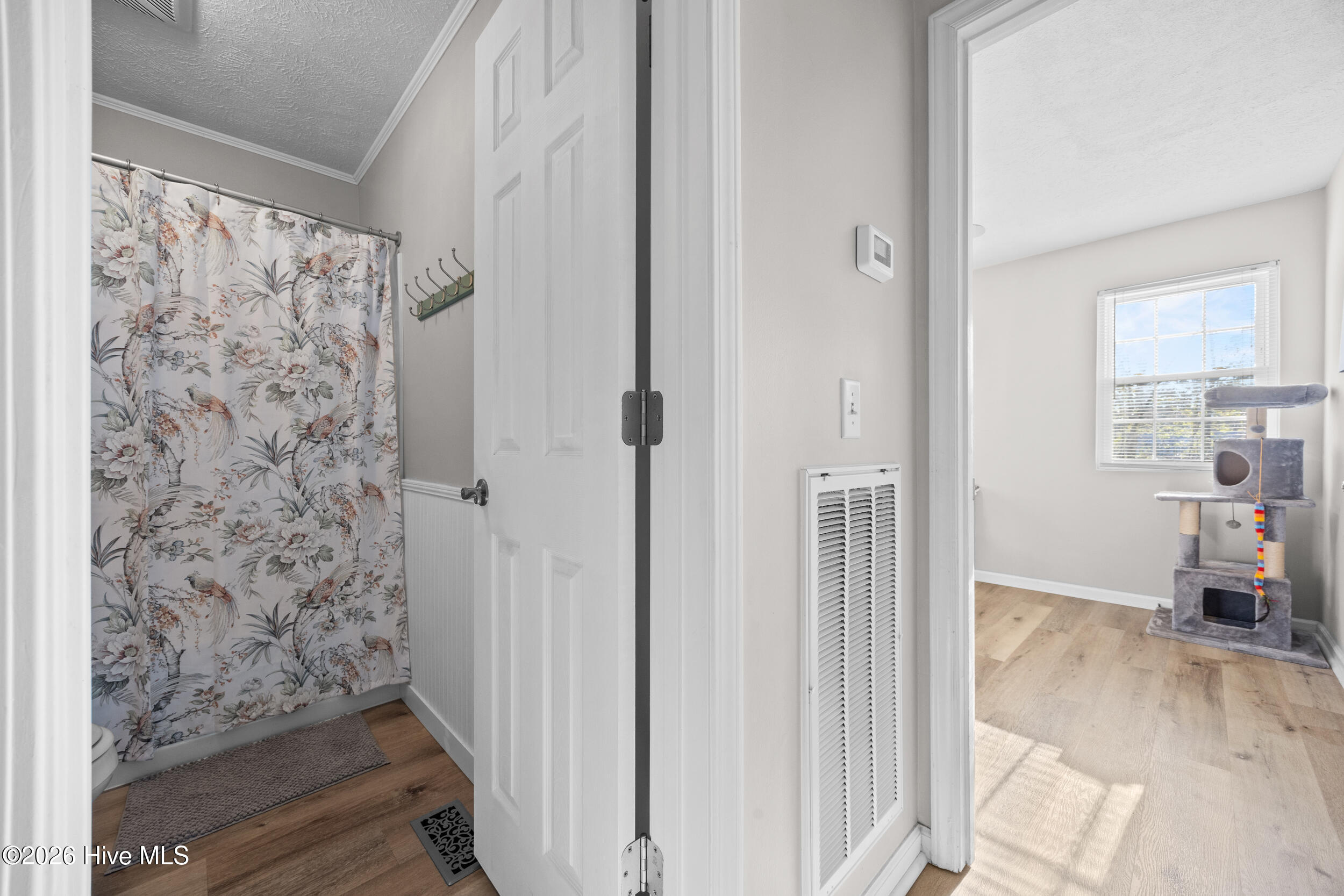 100560402 | Photo 27