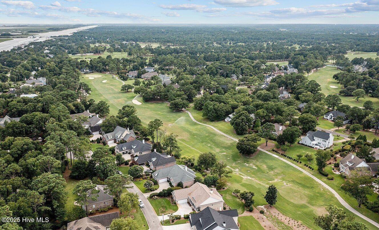 100520263 | Photo 46